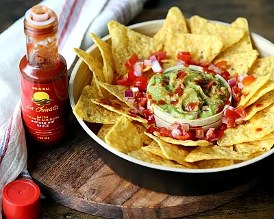 Nachos con guacamole
